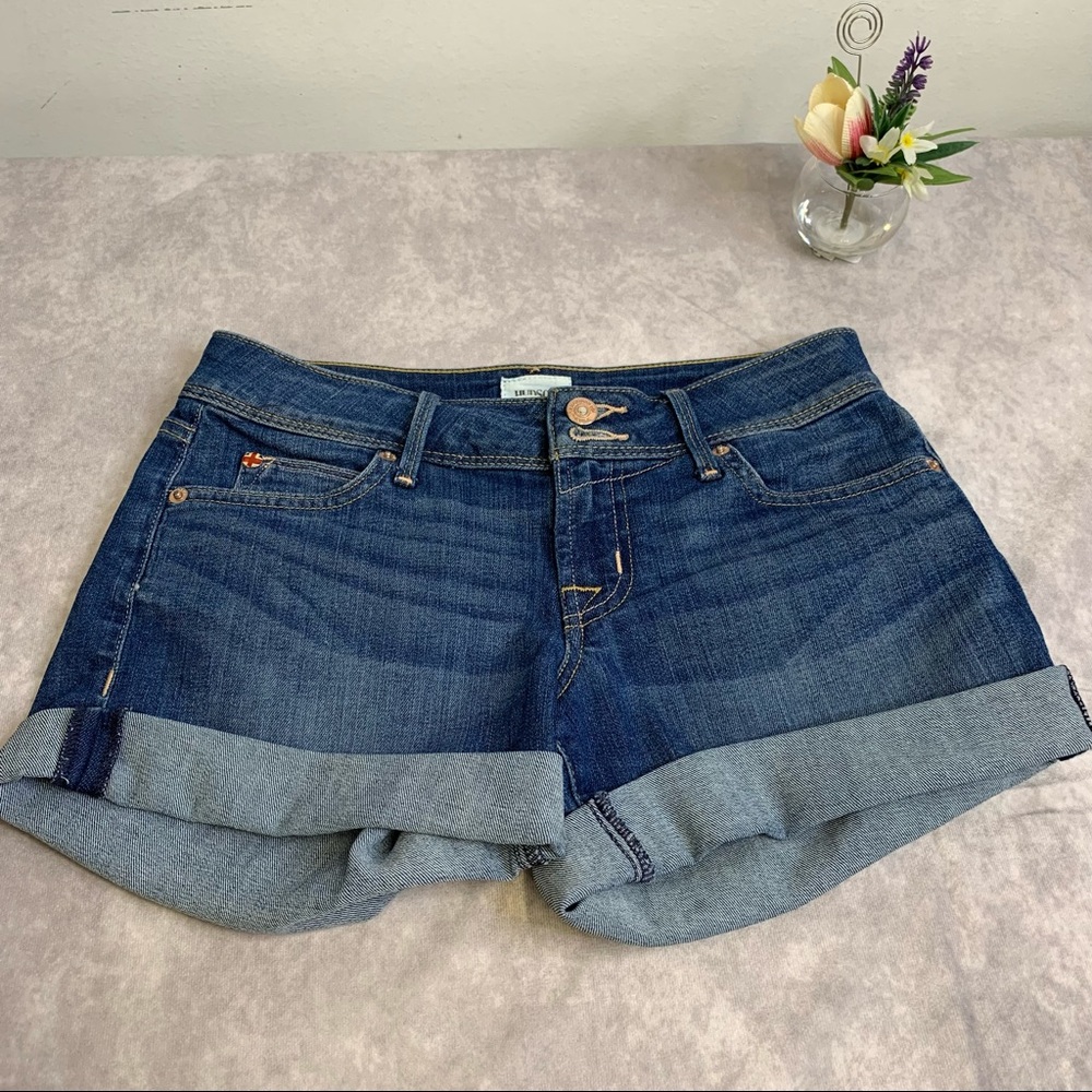 HUDSON Jeans Medium Washed Denim Croxley Mid Thigh Shorts Women’s Size 25
